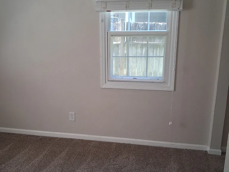 840 S 195th St — Photo 9