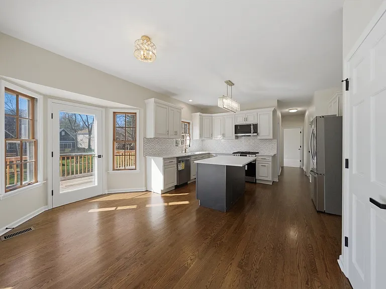 1215 Triple Crown Ct — Photo 14