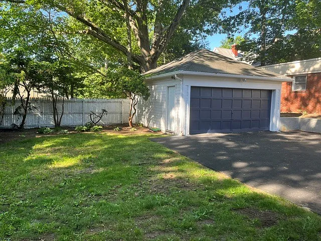 277 Waterman St — Photo 11