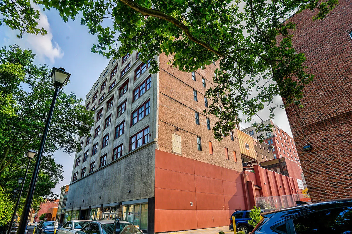 Stone Center Lofts — Photo 3