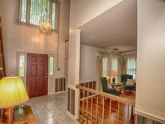 3rd image of 2308 Century Oaks Ln