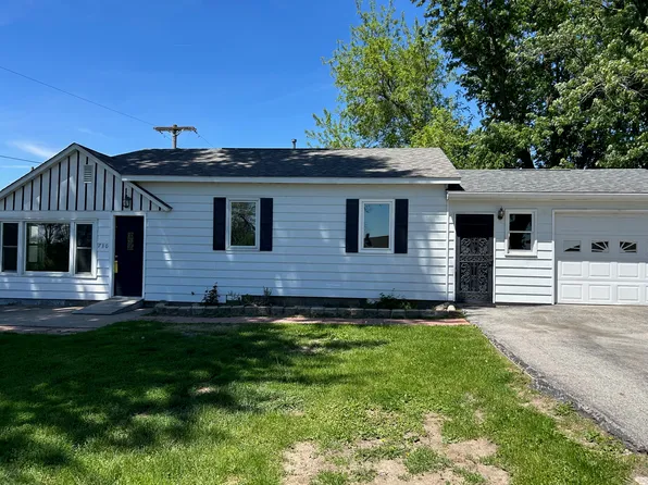 730 5th St, Buffalo, IA 52728