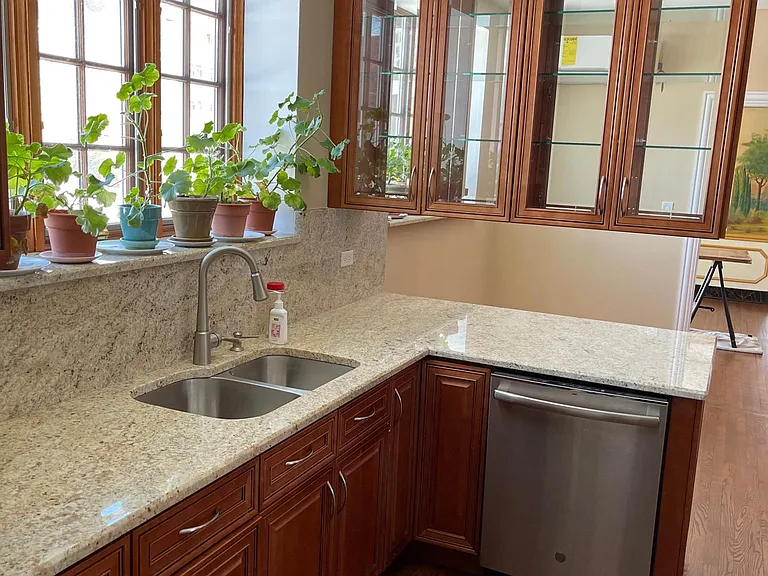 2151 W Granville Ave #1 — Photo 6