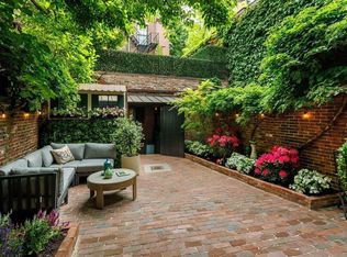 54 Pinckney St, Boston, MA 02114