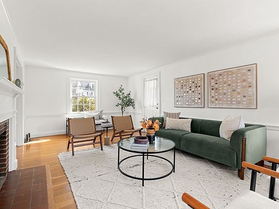 5th image of 424 Washington St