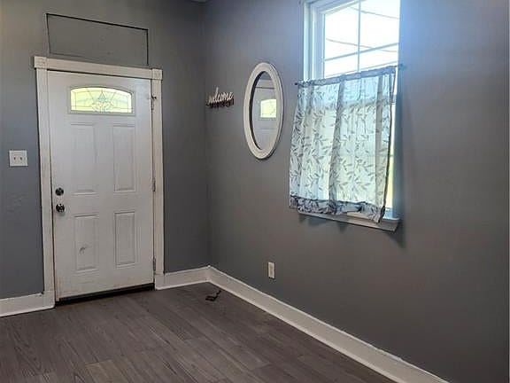 4th image of 2437 Bartholomew St