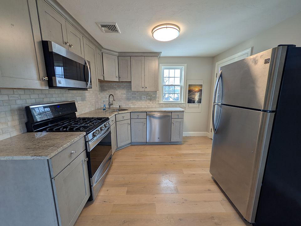 1st image of 39 South St Floor 2