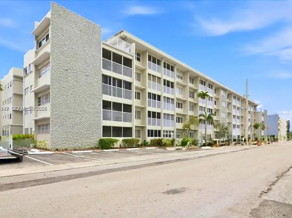 330 SE 2nd St APT 101G, Hallandale, FL 33009