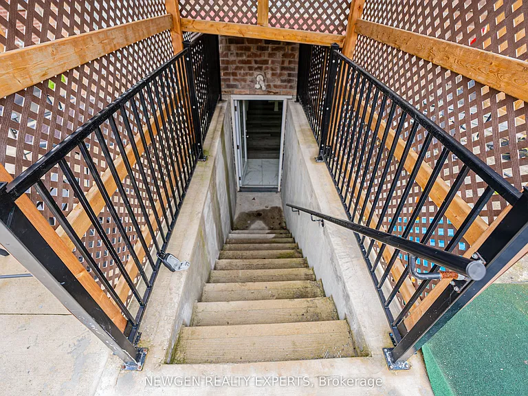 19 Boat St — Photo 7