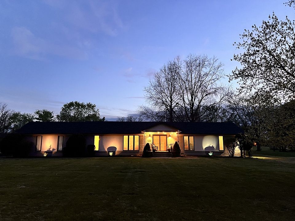 1st image of 211 Lake Terrace Dr
