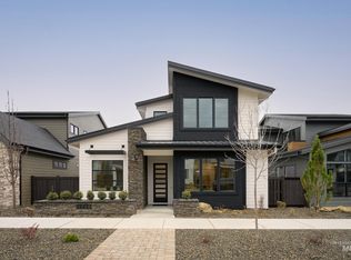 11725 N Rabbitbrush Way, Boise, ID 83714