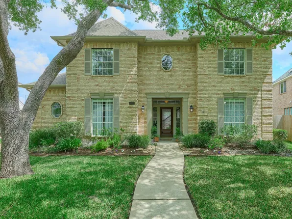 6623 Lussier Dr, Sugar Land, TX 77479