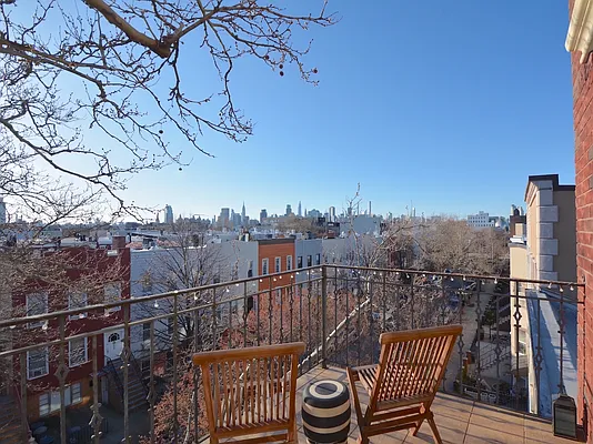 Sold by Compass | media 9