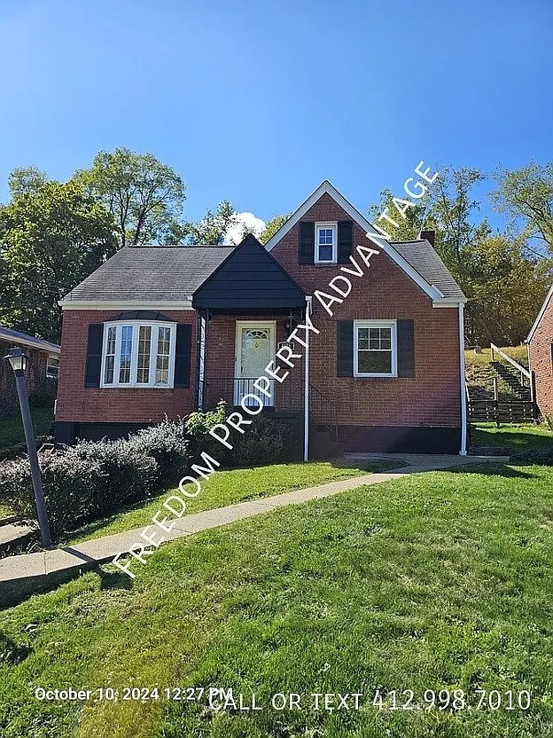3 bed, 1200 sqft, $1,800 — Photo 1