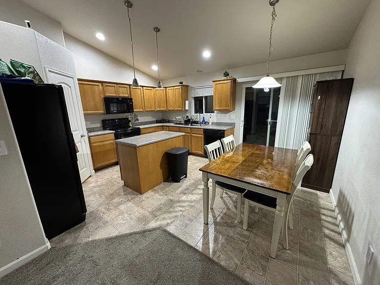 993 Centaurus Pl — Photo 7