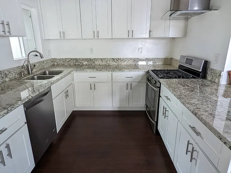 8411 Neva Ave — Photo 2