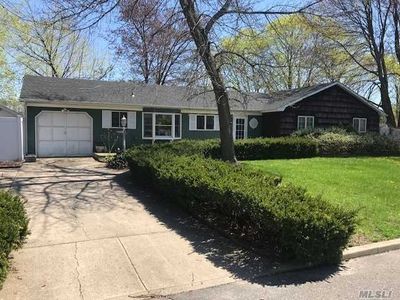49 Balin Ave, South Setauket, NY, 11720