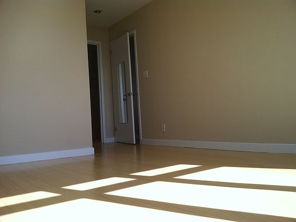 3rd image of 423 Ocean Pkwy