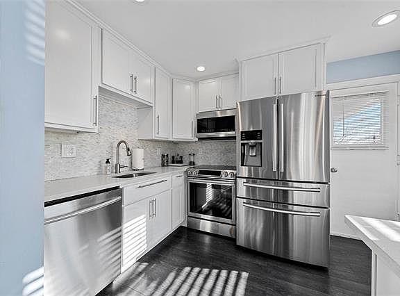 5th image of 10018 S Bunker Hill Dr #B