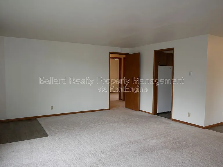 6402 11th Ave NW — Photo 4