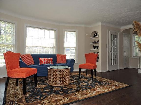 2nd image of 1122 Cleveland Heights Blvd