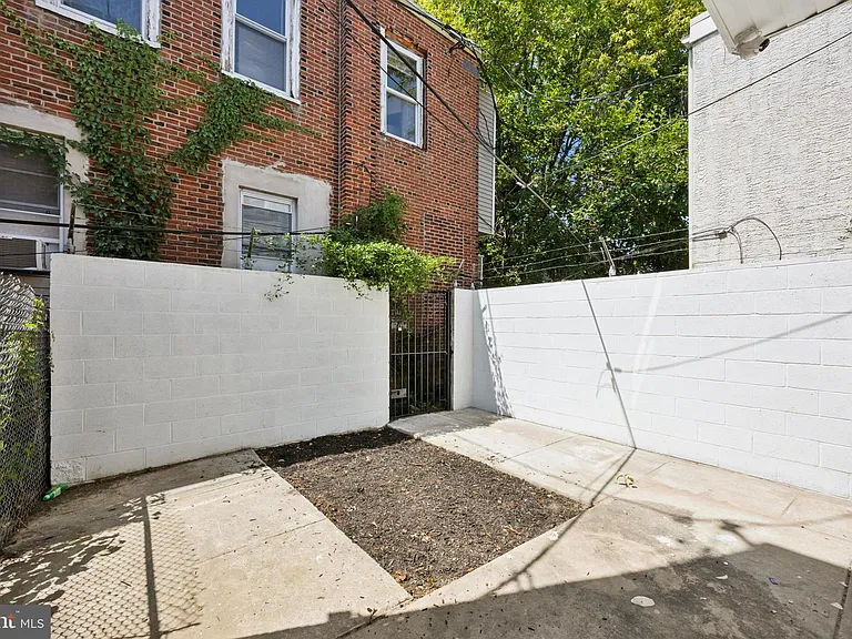 278 S 60th St — Photo 10
