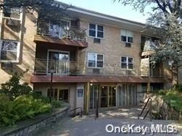 157 Hempstead Avenue #C11, Lynbrook, NY 11563