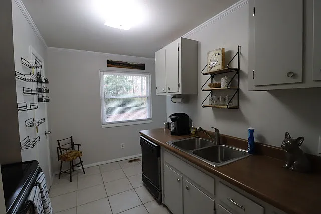 805 Wilroy Rd — Photo 3