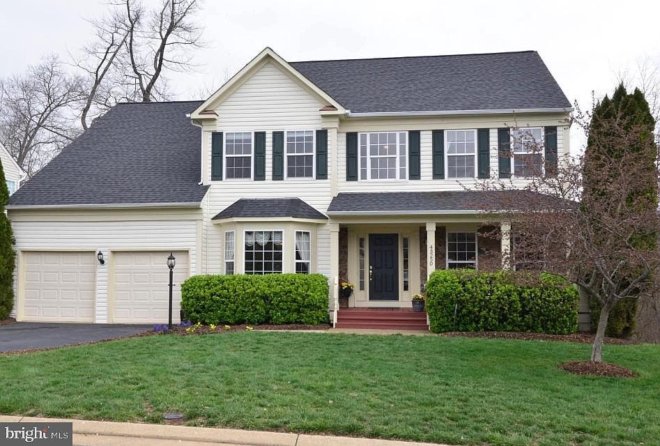 1st image of 43250 Meadowood Ct
