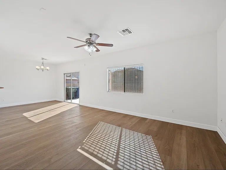 3776 E Felix Blvd — Photo 6