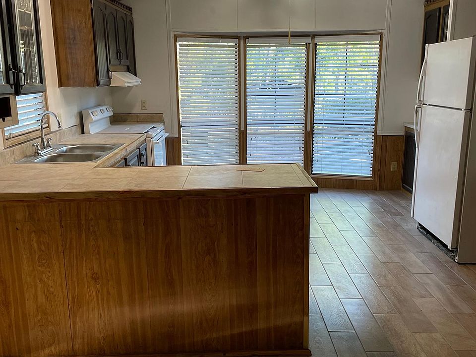 1st image of 20326 NE 142nd Ln