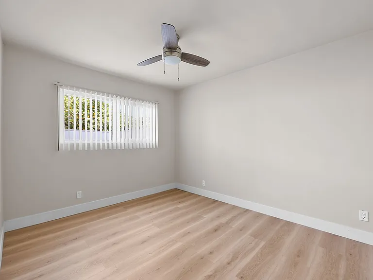 4958 N Maywood Ave #1A — Photo 10