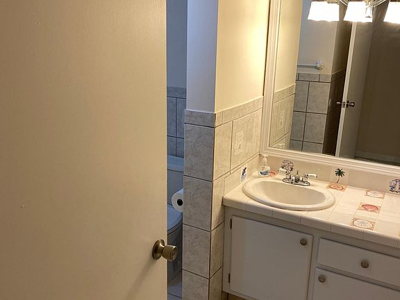 4th image of 3706 Broadway APT 6