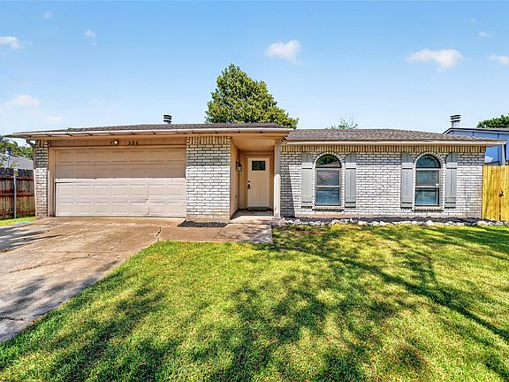 2nd image of 524 Woodcrest Way
