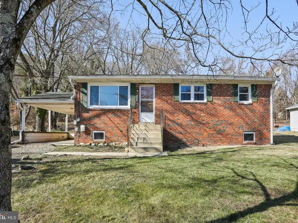 5006 Meadowbrook Dr, Suitland, MD 20746