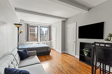 457 West 57th Street, #903