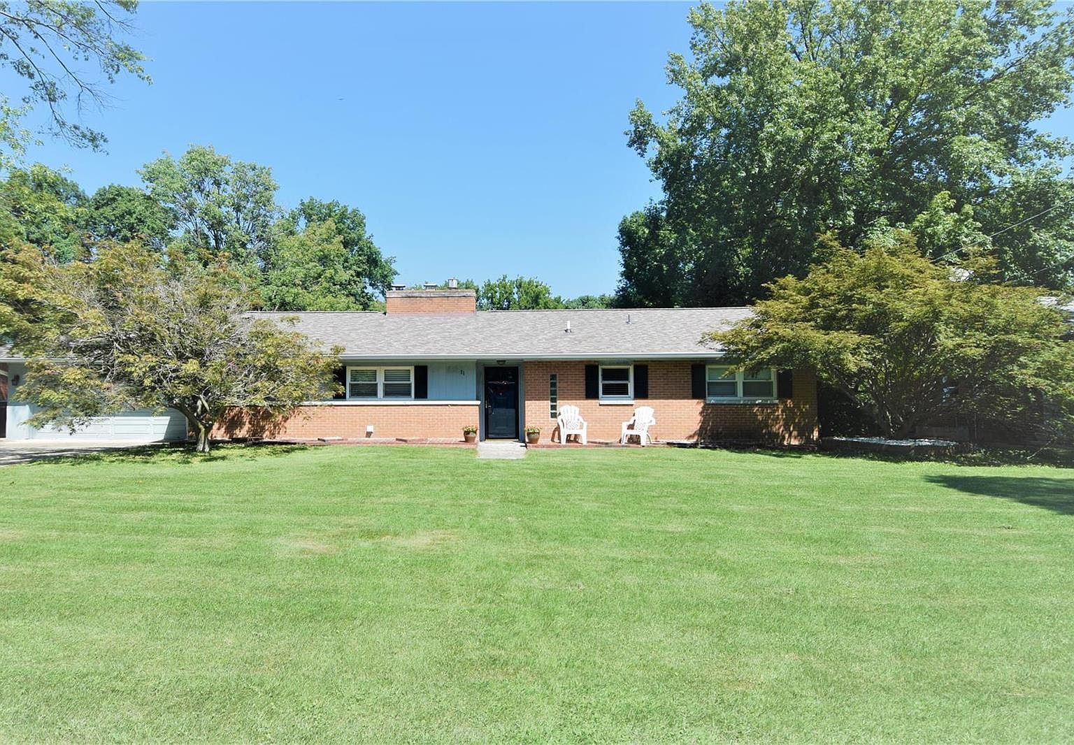 11 Frontenac Pl, Godfrey, IL 62035 Zillow
