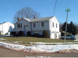 42 Robertson Rd, Hamden, CT 06518