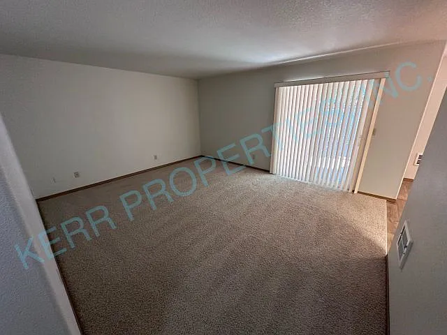 1258 NE 16th St — Photo 3