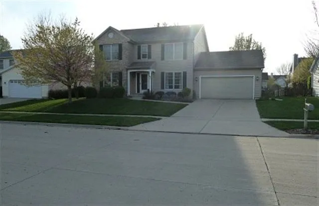 7 Blue Lake Ct photo 1
