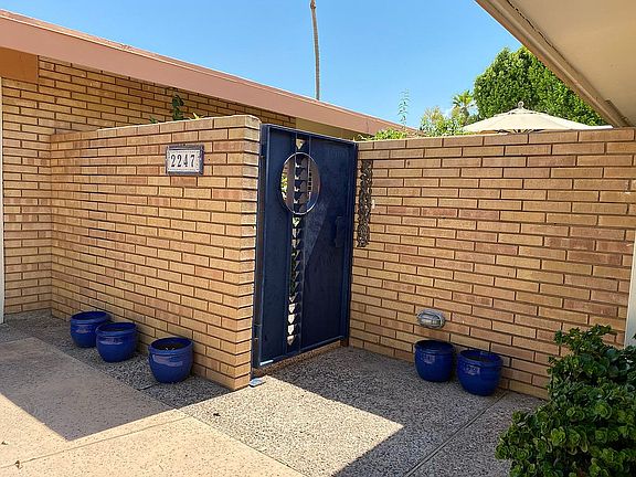 4th image of 2247 E Lincoln Dr