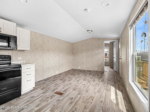 4th image of 462 Tilkwade Ln
