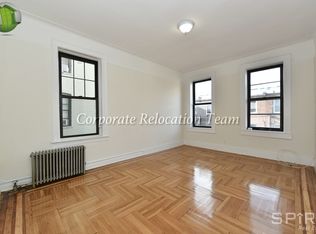 31-50 33rd St #4B, Astoria, NY 11106