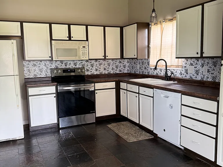 640 Rocky Meadow Dr — Photo 4