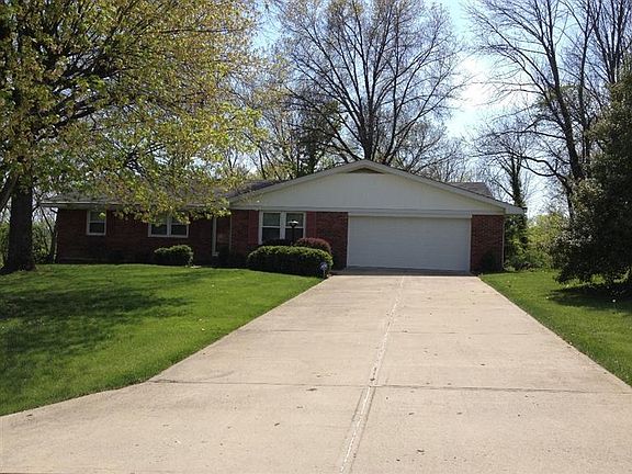 3rd image of 3211 Brookwood Dr