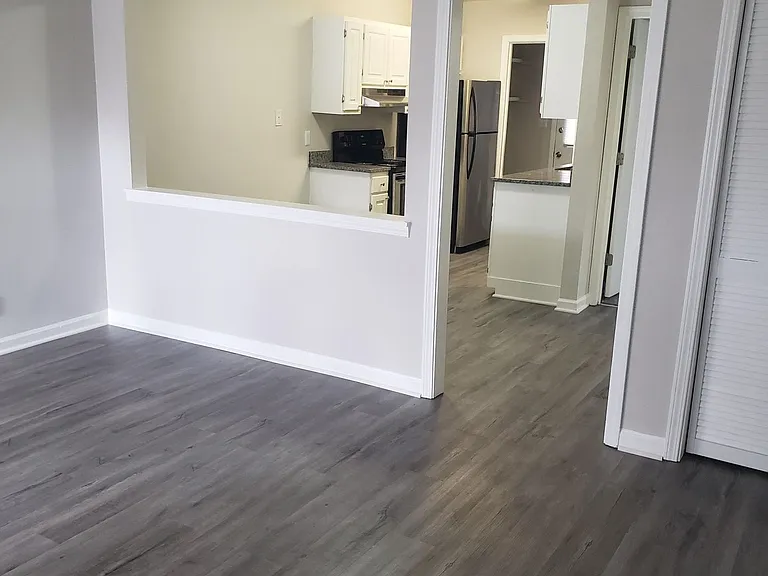 Waterway Crossing Apartments — Photo 6