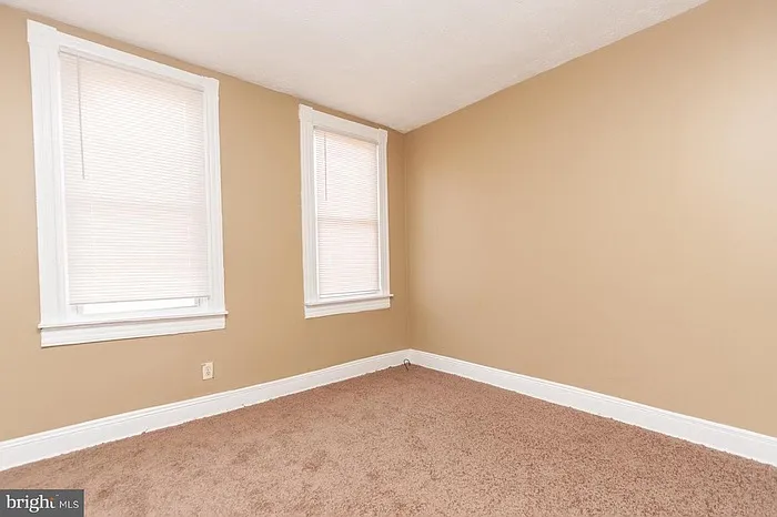2400 W Baltimore St — Photo 18