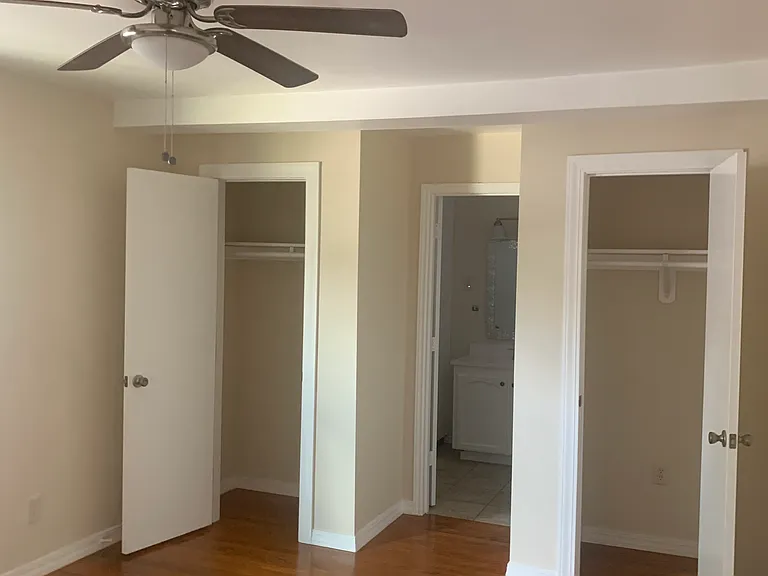 910 E Austin Ave — Photo 7
