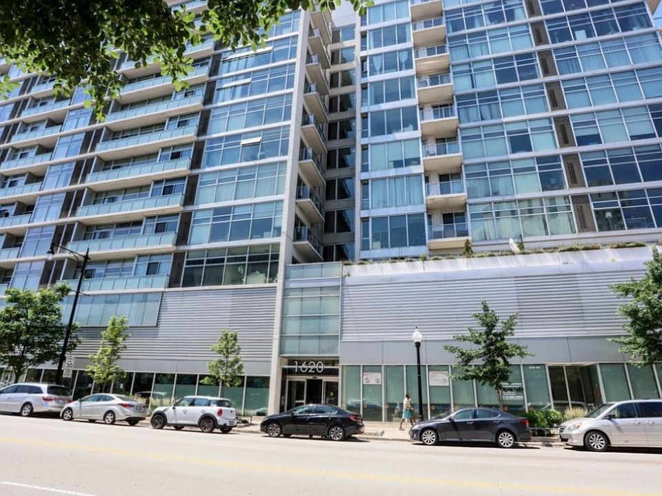 1st image of 1620 S Michigan Ave #527