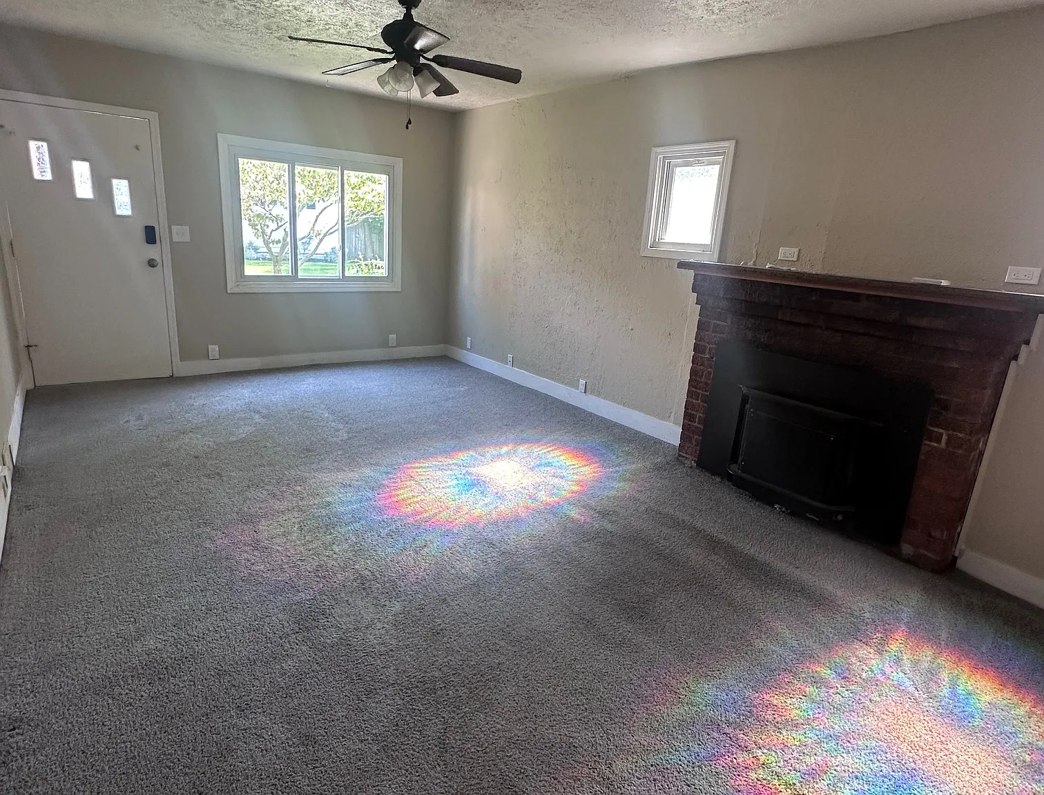 3 bed, 900 sqft, $1,600 — Photo 4
